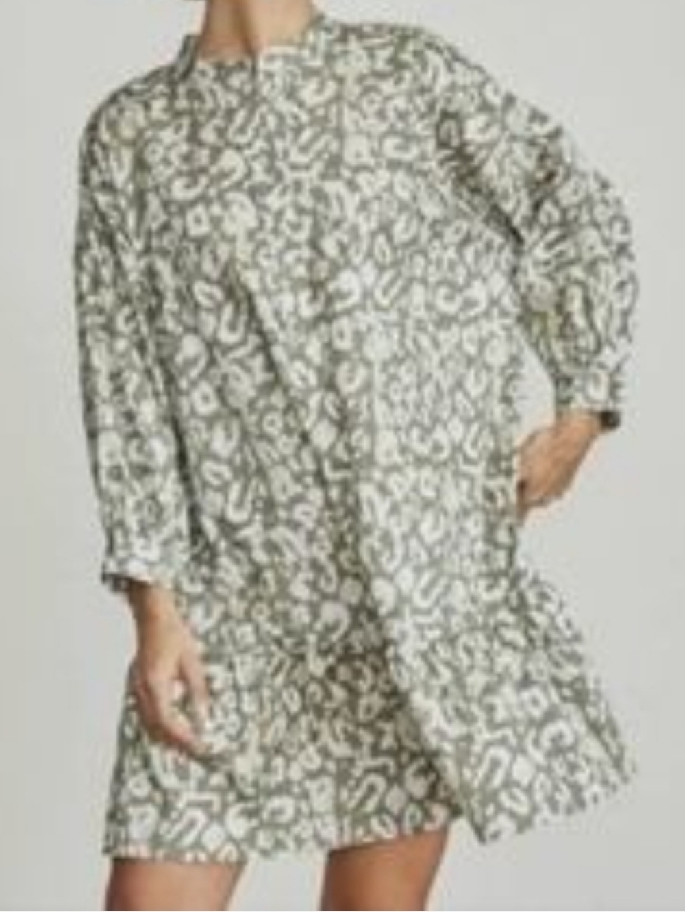 Elizabeth and James Button-Front Tunic Dress In Green White Cheetah Print Size M